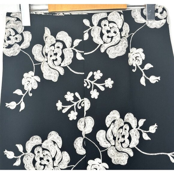 ECI New York Womens Classic Pencil Skirt Floral Embroidered Black Size 4 - Picture 5 of 11